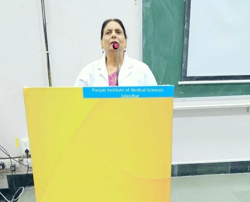 Dr. Kulbir Kaur Director Principal addressing a joint session of MBBS Batch 2018 and 2019